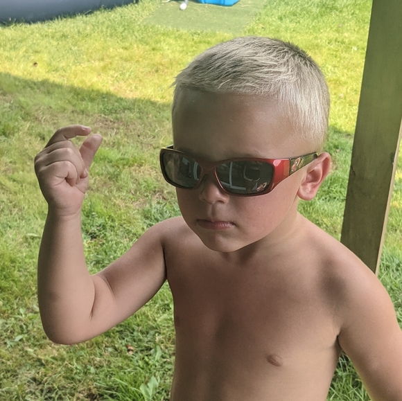 Lots of great deals! - Picture 6 of 9